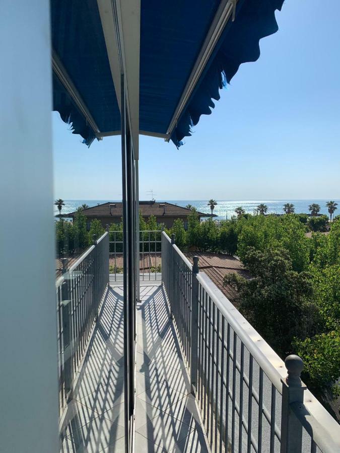 Appartement Attico Sul Mare à Fermo Extérieur photo